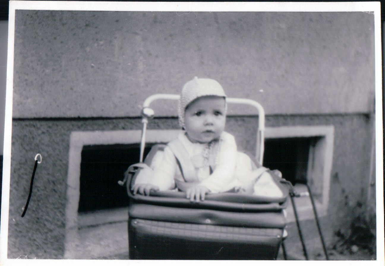 <p>Ich als Baby</p>